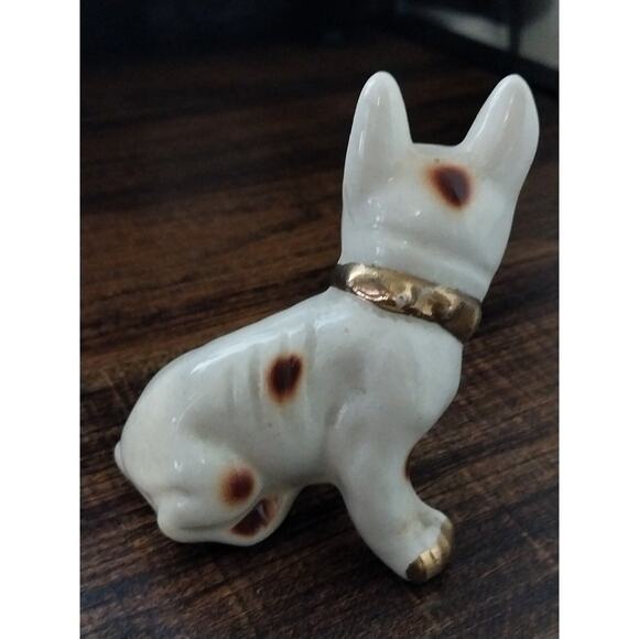 Vintage Porcelain Ivory Gold Trimmed Bulldog Boxer Figurine Statue 3 1/2" - Picture 2 of 3